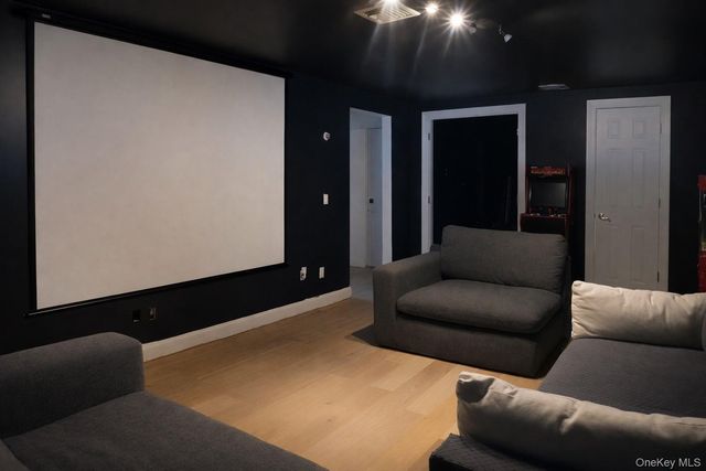 16 Lenny Court, Wappingers Falls, NY 12590