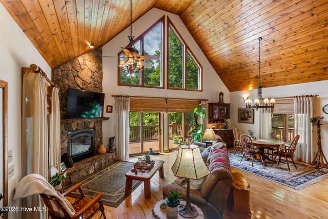 390 Timberwood Hills Road, Murphy, NC 28906