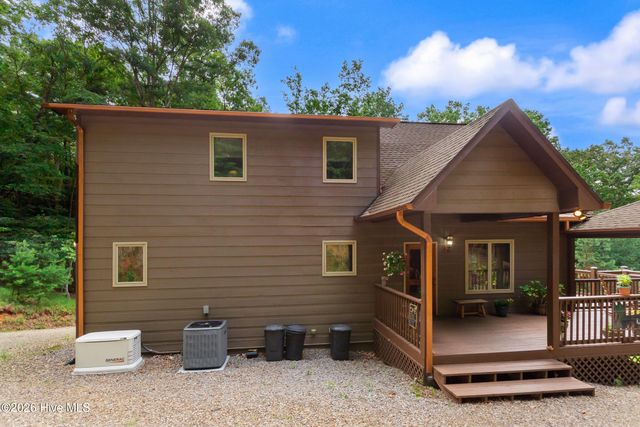 390 Timberwood Hills Road, Murphy, NC 28906