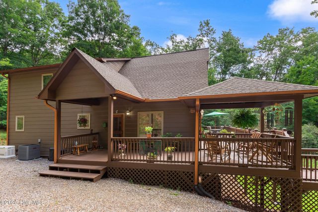 390 Timberwood Hills Road, Murphy, NC 28906