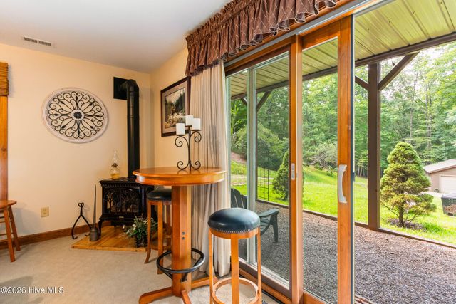 390 Timberwood Hills Road, Murphy, NC 28906