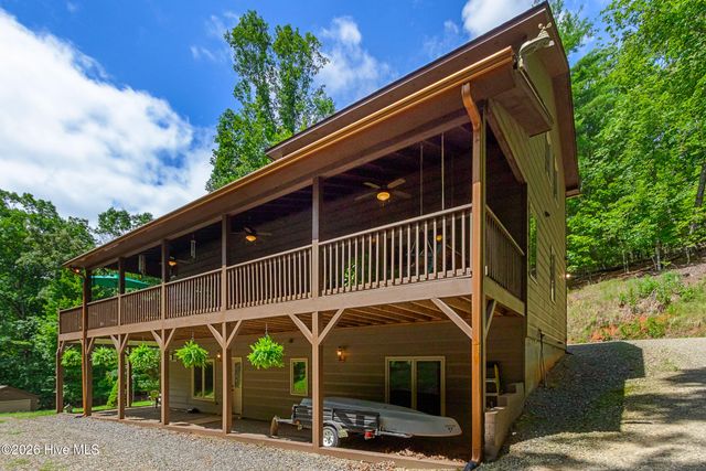390 Timberwood Hills Road, Murphy, NC 28906