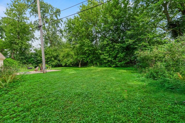 7428 N Santa Monica BOULEVARD, Fox Point, WI 53217