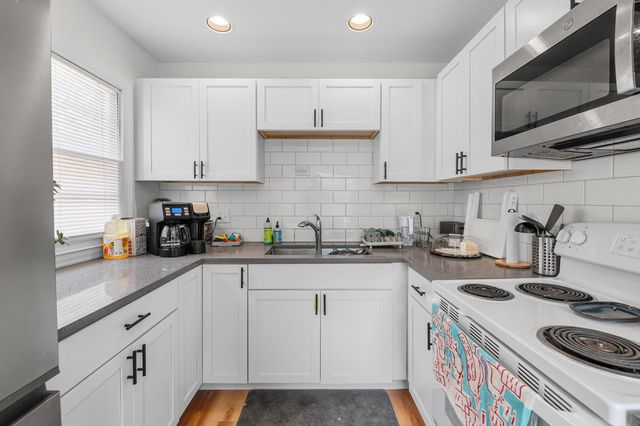 7428 N Santa Monica BOULEVARD, Fox Point, WI 53217