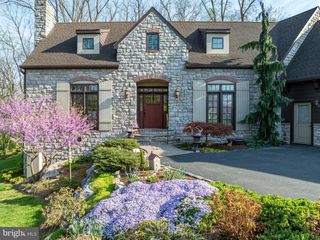 2787 SOUTHWICK DR, Lancaster, PA 17601