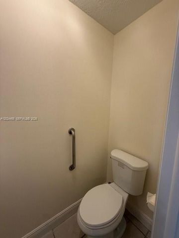 2856 Cambridge Ln, Cooper City, FL 33026