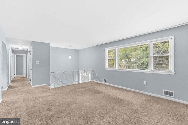 12015 HICKORY DR, Fort Washington, MD 20744