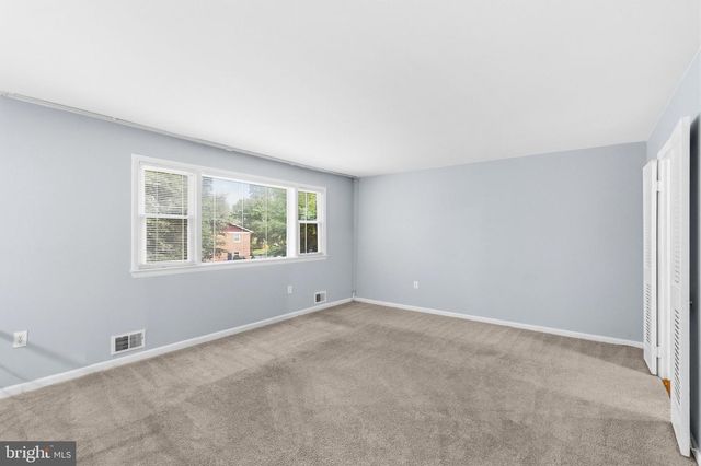 12015 HICKORY DR, Fort Washington, MD 20744