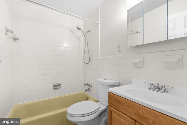 12015 HICKORY DR, Fort Washington, MD 20744
