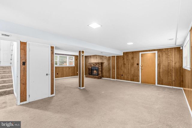 12015 HICKORY DR, Fort Washington, MD 20744