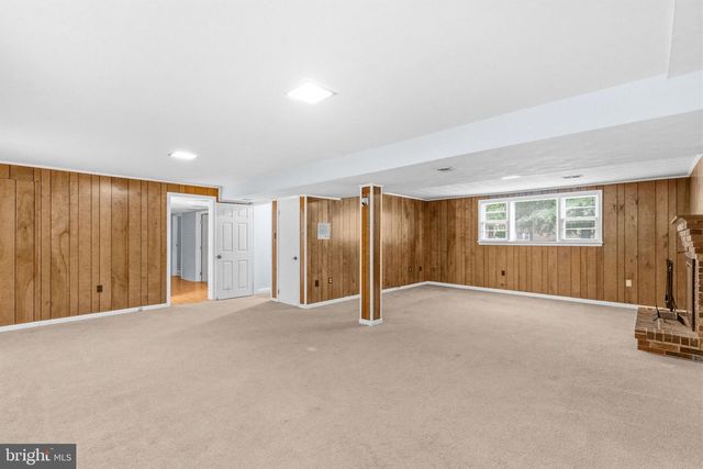 12015 HICKORY DR, Fort Washington, MD 20744