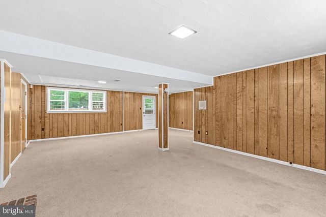 12015 HICKORY DR, Fort Washington, MD 20744