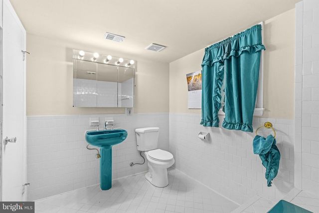 12015 HICKORY DR, Fort Washington, MD 20744