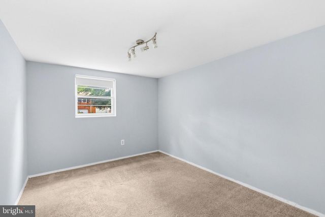 12015 HICKORY DR, Fort Washington, MD 20744