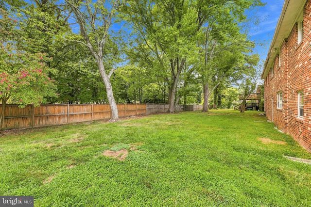 12015 HICKORY DR, Fort Washington, MD 20744