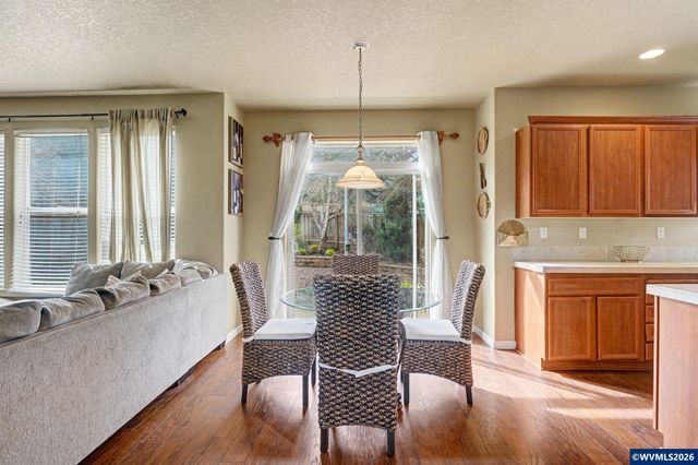 363 Stellers Eagle St NW, Salem, OR 97304