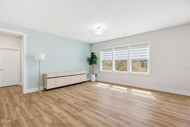 942 Steep Meadow Lane, Mebane, NC 27302