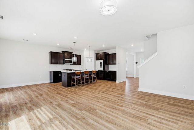 942 Steep Meadow Lane, Mebane, NC 27302