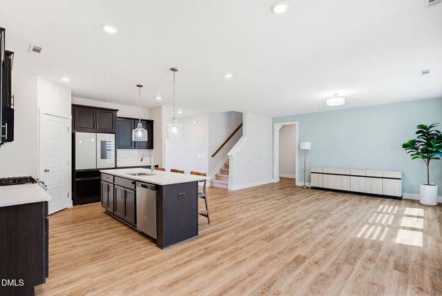 942 Steep Meadow Lane, Mebane, NC 27302