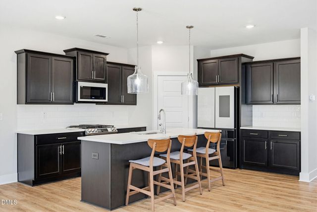 942 Steep Meadow Lane, Mebane, NC 27302