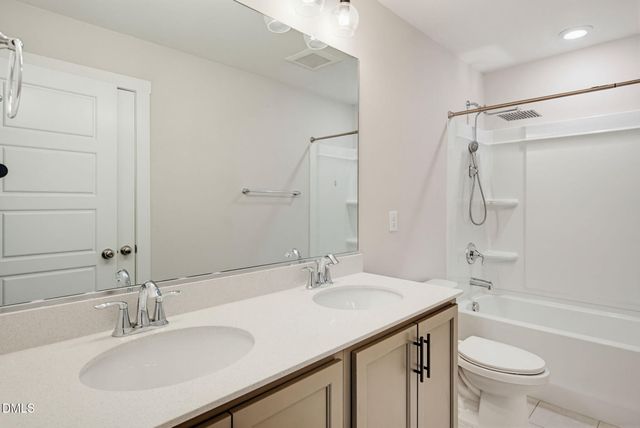 942 Steep Meadow Lane, Mebane, NC 27302