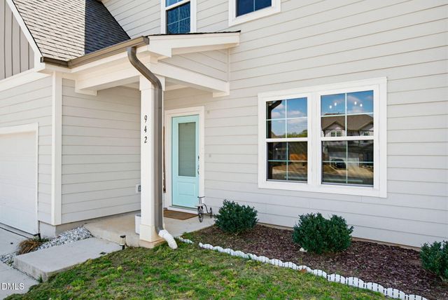 942 Steep Meadow Lane, Mebane, NC 27302
