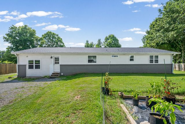 1931 Blue Bird Dr, Pleasant View, TN 37146