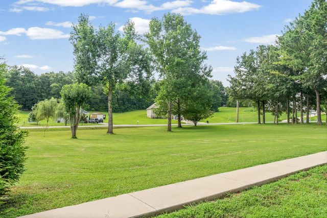 1931 Blue Bird Dr, Pleasant View, TN 37146