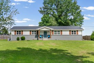 1931 Blue Bird Dr, Pleasant View, TN 37146