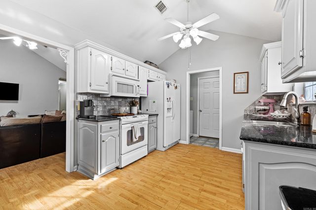 1600 Ridgefield Dr, Heber Springs, AR 72543