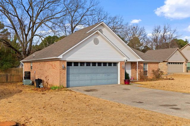 1600 Ridgefield Dr, Heber Springs, AR 72543