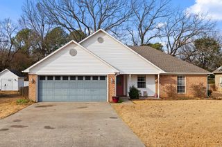 1600 Ridgefield Dr, Heber Springs, AR 72543