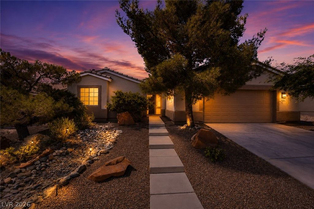 8119 Making Memories Place, Las Vegas, NV 89131