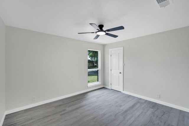 411 Gingerbread Lane, Waxahachie, TX 75165