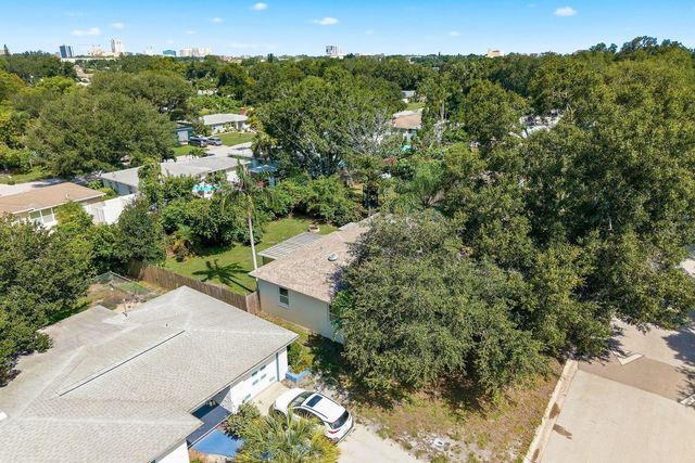 1000 S EVERGREEN AVENUE, Clearwater, FL 33756
