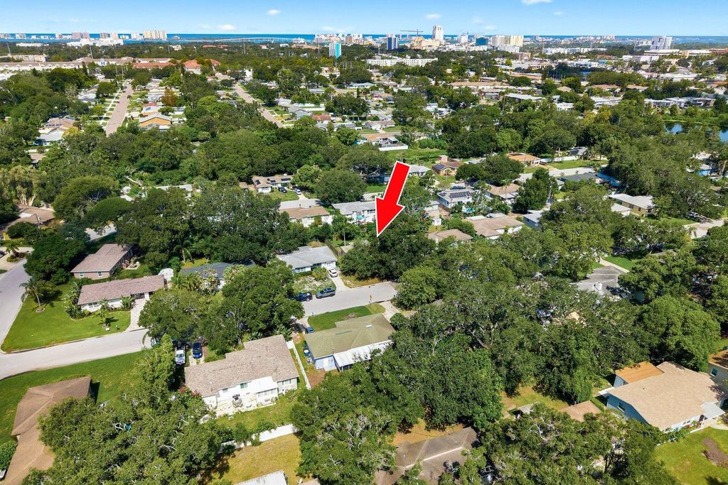1000 S EVERGREEN AVENUE, Clearwater, FL 33756
