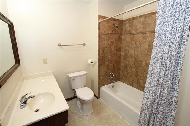 720 S Sheridan Road, Olathe, KS 66061