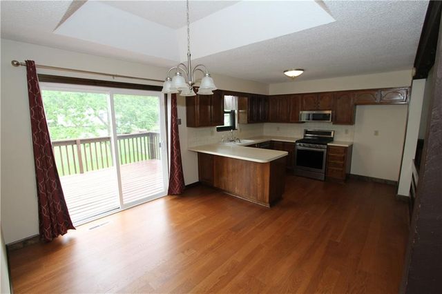 720 S Sheridan Road, Olathe, KS 66061