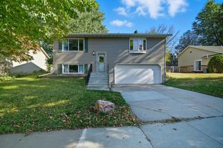 4339 Manor Park Drive NW, Rochester, MN 55901