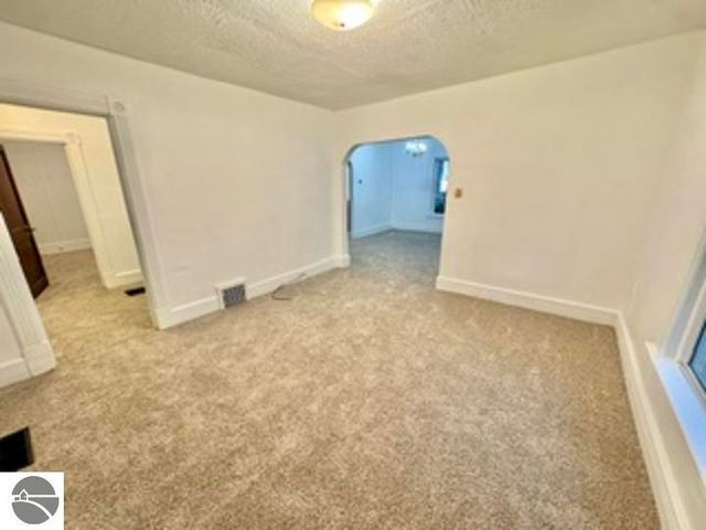 221 W Center Street, Alma, MI 48801