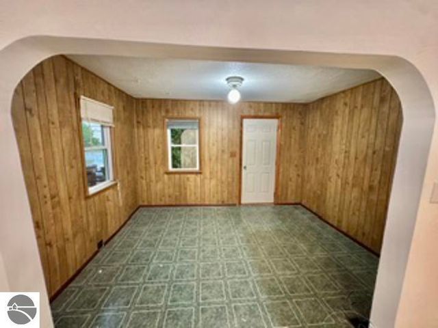 221 W Center Street, Alma, MI 48801