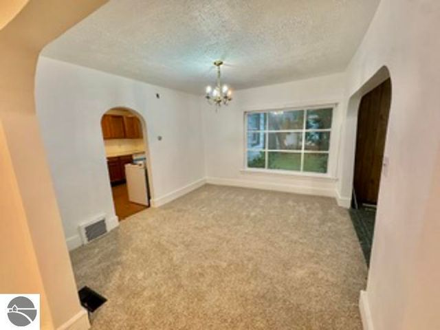221 W Center Street, Alma, MI 48801