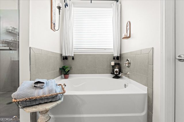 2028 Creekhead Drive, Villa Rica, GA 30180