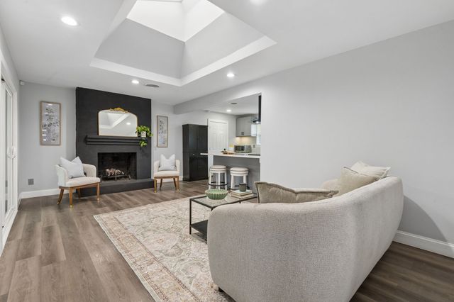 10612 Estate Lane, Dallas, TX 75238