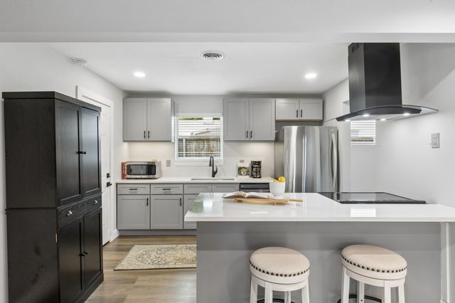 10612 Estate Lane, Dallas, TX 75238