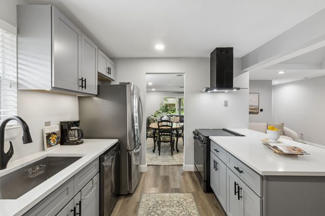 10612 Estate Lane, Dallas, TX 75238