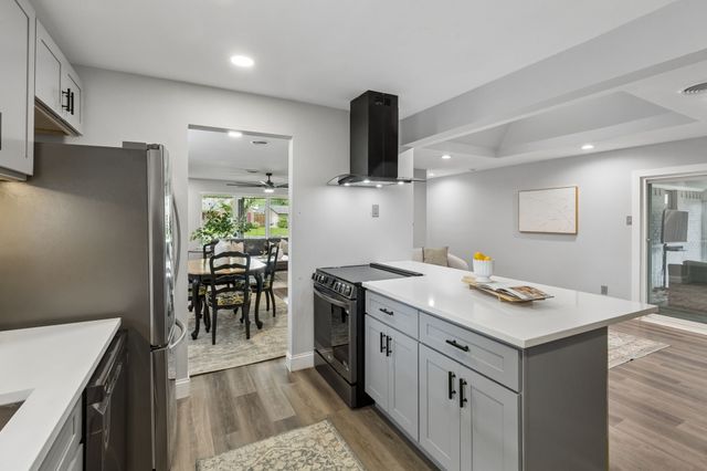 10612 Estate Lane, Dallas, TX 75238