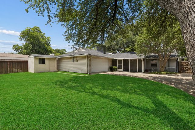 10612 Estate Lane, Dallas, TX 75238
