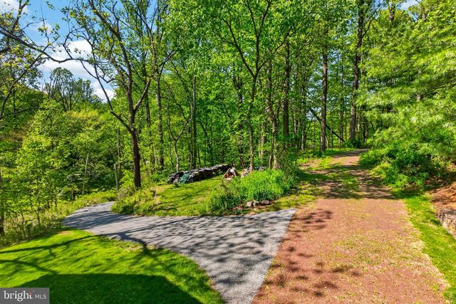 1790 FERNBROOK LN, Pottstown, PA 19465