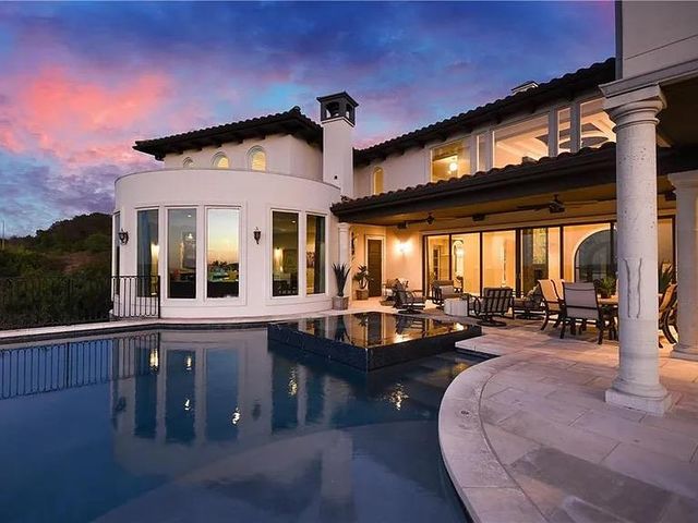 2204 Canonero DR, Austin, TX 78746